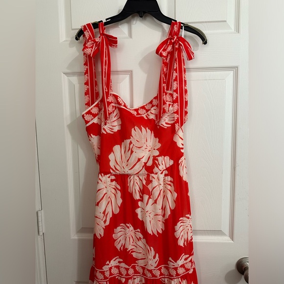 Red Leaf Floral Maxi Dress - Picture 3 of 6